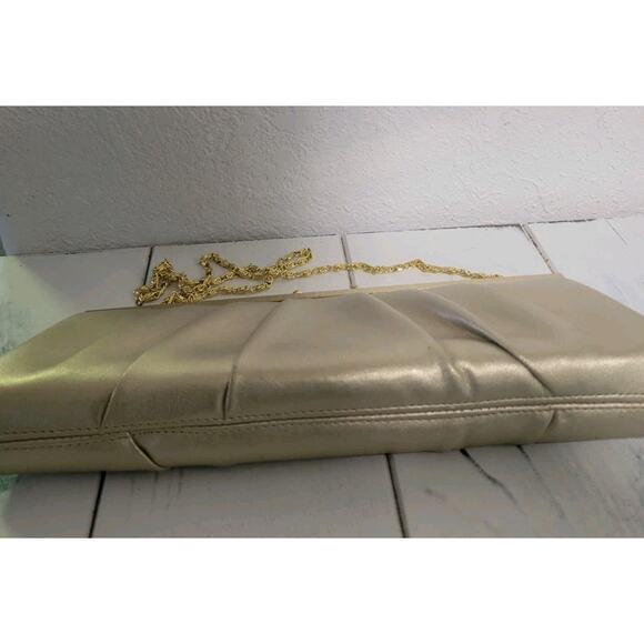 Jessica McClintock Gold Handbag Purse Chain Vegan Leather Clutch Prom Wedding - Picture 8 of 13